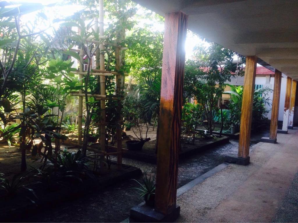 Good For Ya Knee Hostel & Bungalows (Adults Only) Gili Trawangan Exterior foto